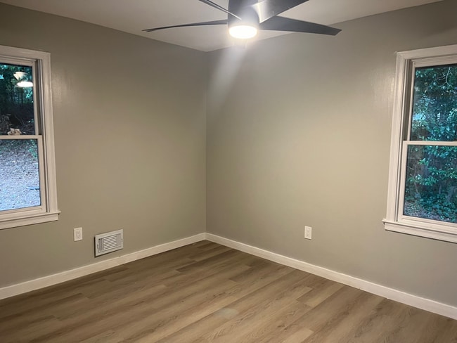 1994 Brenda Dr in Austell, GA - Building Photo - Building Photo