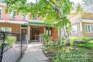 165 Huron St in Toronto, ON - Building Photo