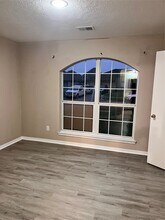 10910 Thorncliff Dr in Humble, TX - Building Photo - Building Photo