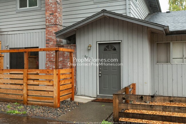 6073-6097 SW Valley Ave in Beaverton, OR - Building Photo - Building Photo