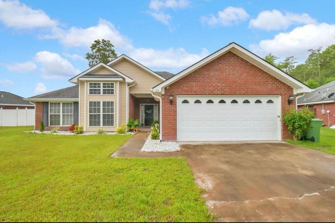 26 Idus Ln in Hinesville, GA - Foto de edificio