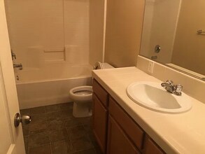 2501 Basque Hills Dr in Bakersfield, CA - Building Photo - Building Photo