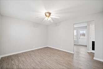 101 Gail St in Oak Grove, KY - Building Photo - Building Photo