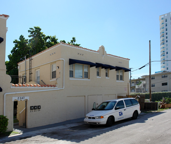 2347 NE 7th Ave in Miami, FL - Building Photo - Building Photo