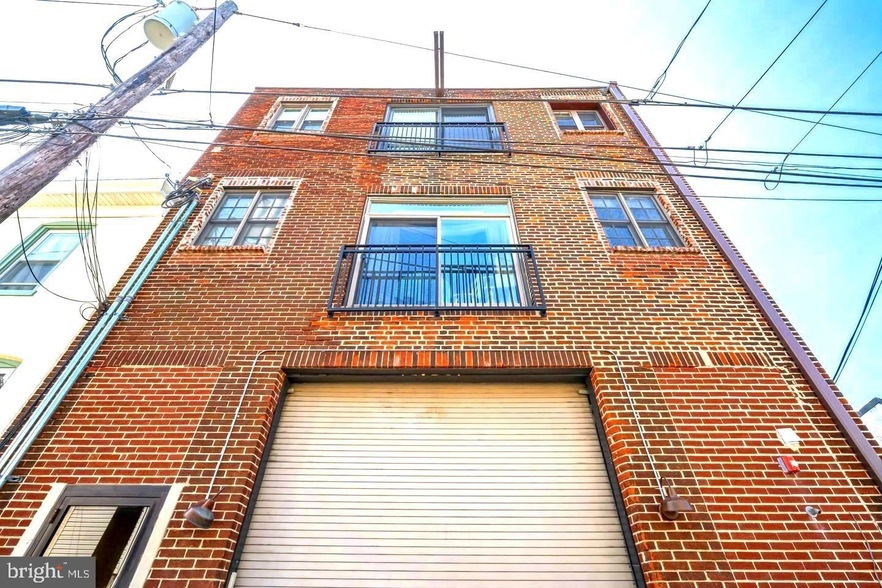 207 Rector St in Philadelphia, PA - Building Photo
