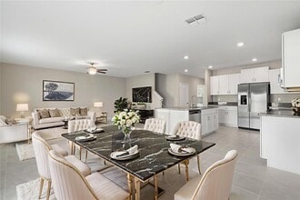 15312 Miller Creek Dr in Sun City Center, FL - Building Photo - Building Photo