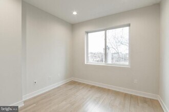 1927 N 5th St, Unit UNIT 3 in Philadelphia, PA - Foto de edificio - Building Photo