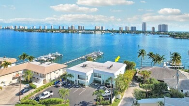 360 Wilma Cir. in Riviera Beach, FL - Building Photo - Building Photo