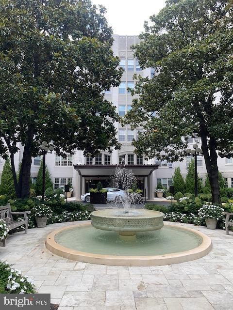 2737 Devonshire Pl NW in Washington, DC - Foto de edificio