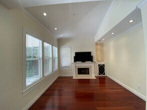 39 E Portola Ave in Los Altos, CA - Building Photo - Building Photo