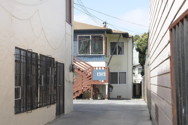 1919 Fruitvale Ave in Oakland, CA - Building Photo - Building Photo