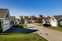 Shannon Mills in Renfrew, PA - Foto de edificio - Building Photo