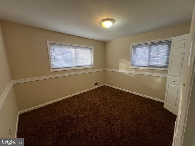 property at 800 Jefferson St NE