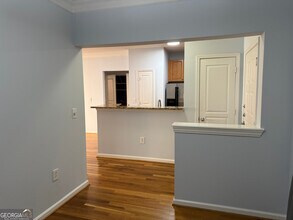 10 Perimeter Summit Blvd in Atlanta, GA - Building Photo - Building Photo