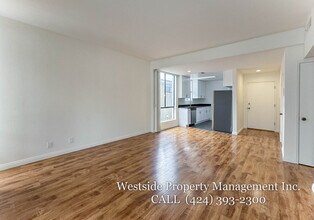 1558 Brockton Ave in Los Angeles, CA - Building Photo - Building Photo