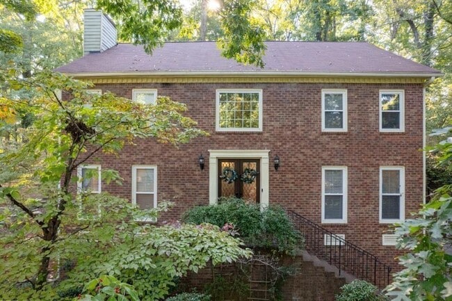 2339 Milstead Cir NE