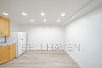 1121 S 4th Ave in Pocatello, ID - Foto de edificio - Building Photo