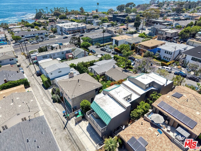 257 Fairview St in Laguna Beach, CA - Building Photo - Building Photo