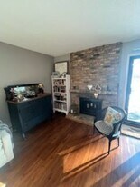 1006 Westbrooke Way in Hopkins, MN - Building Photo