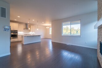 4863 Wanderlust Way in Gig Harbor, WA - Building Photo - Building Photo
