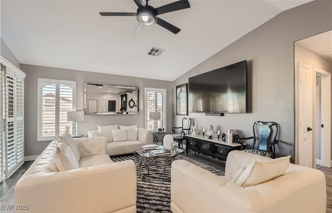 7250 Diamond Canyon Ln in Las Vegas, NV - Foto de edificio - Building Photo