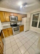925 Elm Ct in Oakdale, PA - Building Photo - Building Photo