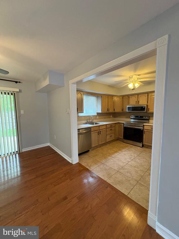 10 Lafayette Ln in Cherry Hill Township, NJ - Building Photo - Building Photo