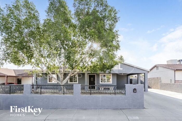 8439 S 9th Pl in Phoenix, AZ - Building Photo