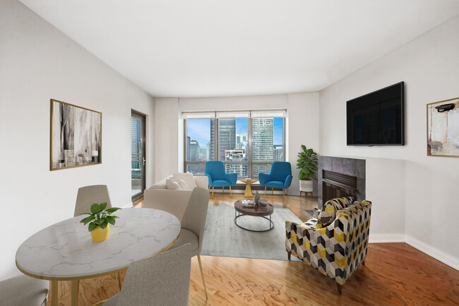 130 N Garland Ct in Chicago, IL - Building Photo - Building Photo