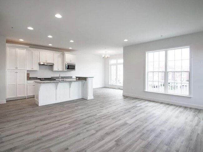 property at 1437 Cassie Wy