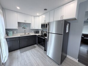 1366 Baychester Ave in Norfolk, VA - Building Photo - Building Photo