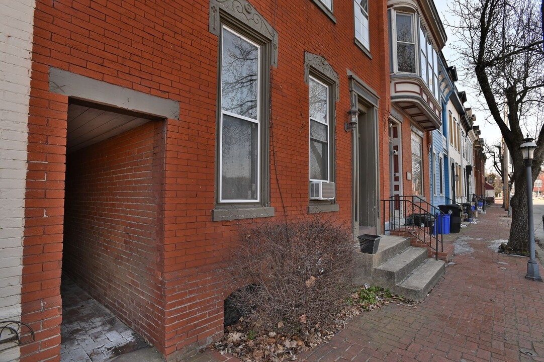 562 Race St in Harrisburg, PA - Foto de edificio