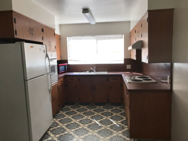 596 Couper Dr in San Luis Obispo, CA - Building Photo - Building Photo