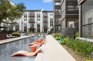 13460 Lyndhurst St, Unit 1011 in Austin, TX - Building Photo