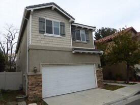 31417 Arena Dr in Castaic, CA - Building Photo