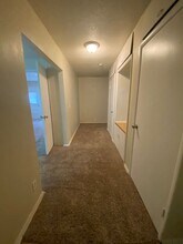 7601 Ruskin Way in Kansas City, MO - Building Photo - Building Photo