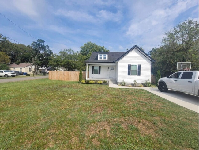 629 Spencer Ave in Gallatin, TN - Building Photo - Building Photo