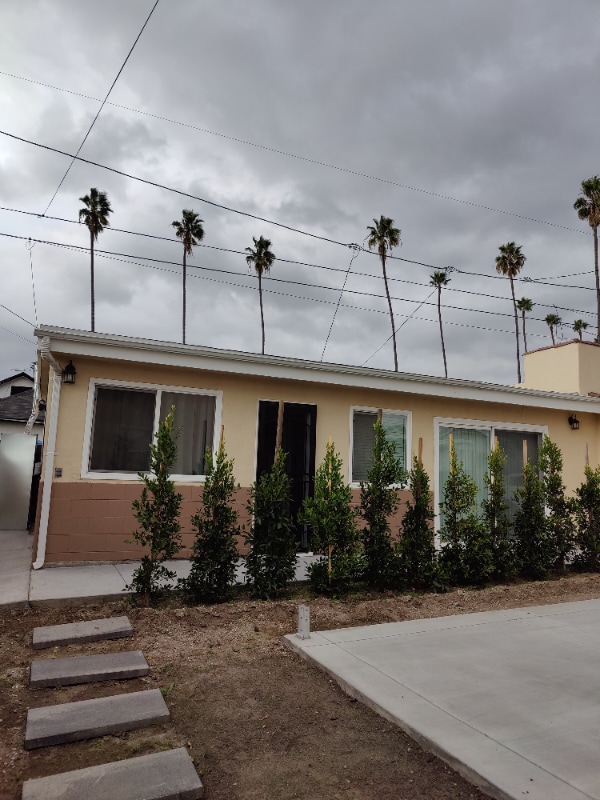 property at 2321 Hillcrest Dr