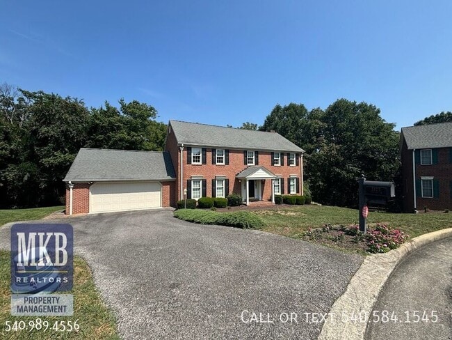 property at 5175 Lakeland Dr