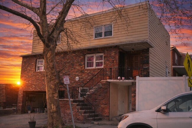 300 Cator Ave in Jersey City, NJ - Building Photo - Building Photo