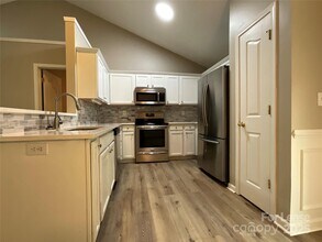 13703 Shiella Caruth Dr in Huntersville, NC - Building Photo - Building Photo