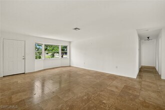 2150 Aruba Ave in Ft. Myers, FL - Building Photo - Building Photo