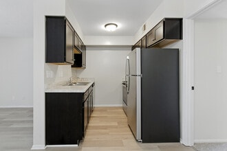 Boulder Creek Apartments in Jeffersontown, KY - Foto de edificio - Building Photo