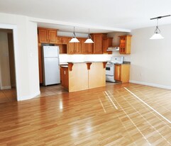 Carrington House in Fredericton, NB - Building Photo