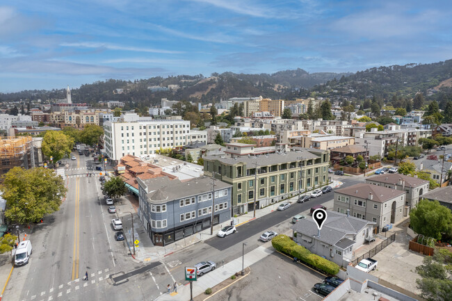 2450 Parker St in Berkeley, CA - Building Photo - Building Photo