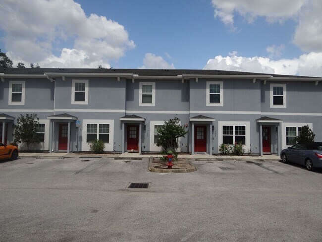 property at 5313 Terraza Ct