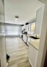10 Huntington Pl Dr in Atlanta, GA - Building Photo - Building Photo