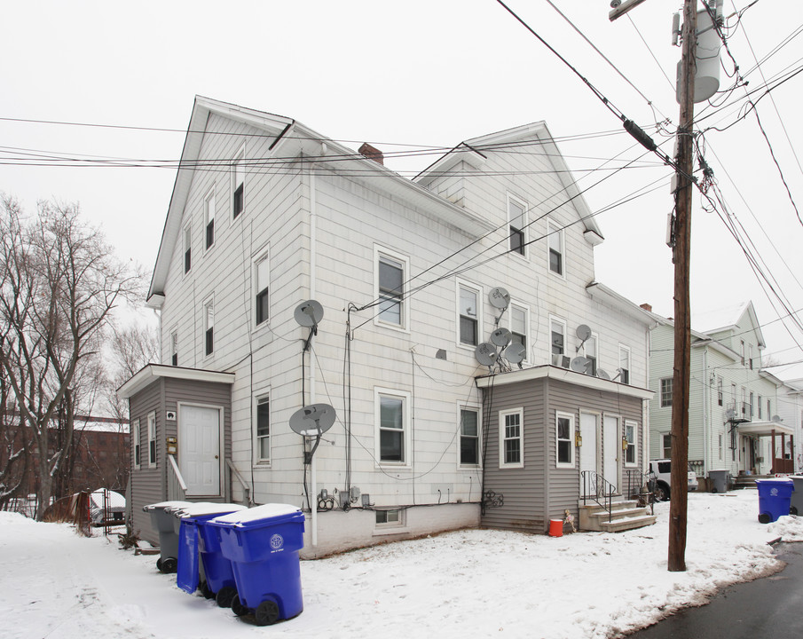 25-33 Asnuntuck St in Enfield, CT - Building Photo