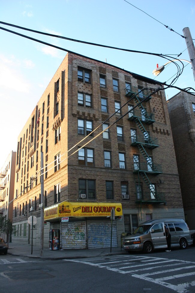 466 Concord Ave in Bronx, NY - Foto de edificio - Building Photo