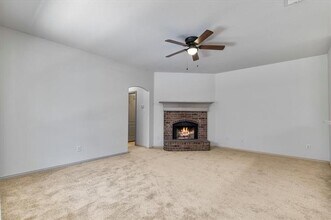 5740 Swords Dr in Fort Worth, TX - Building Photo - Building Photo